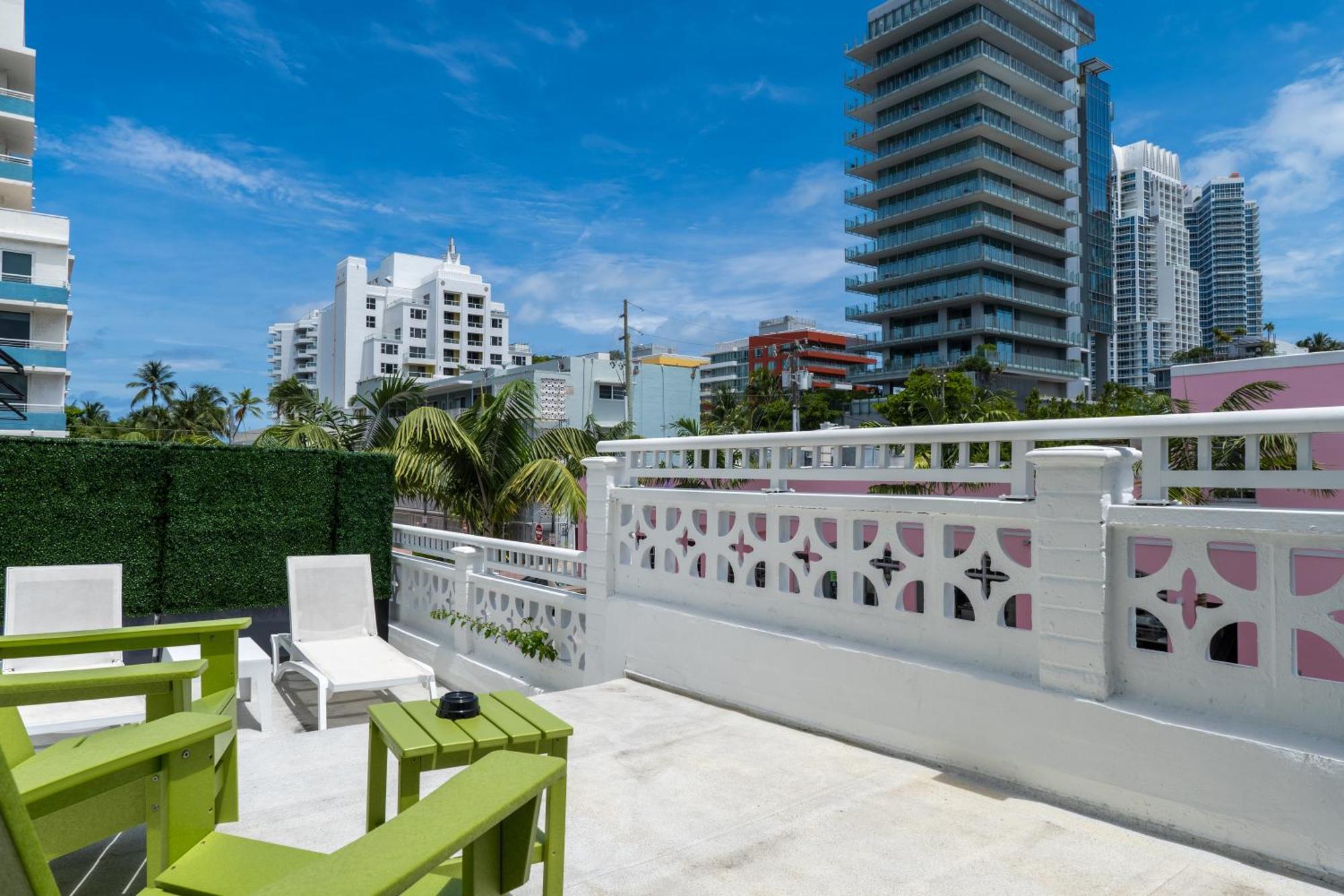 Blanc Kara- Adults Only, Miami Beach